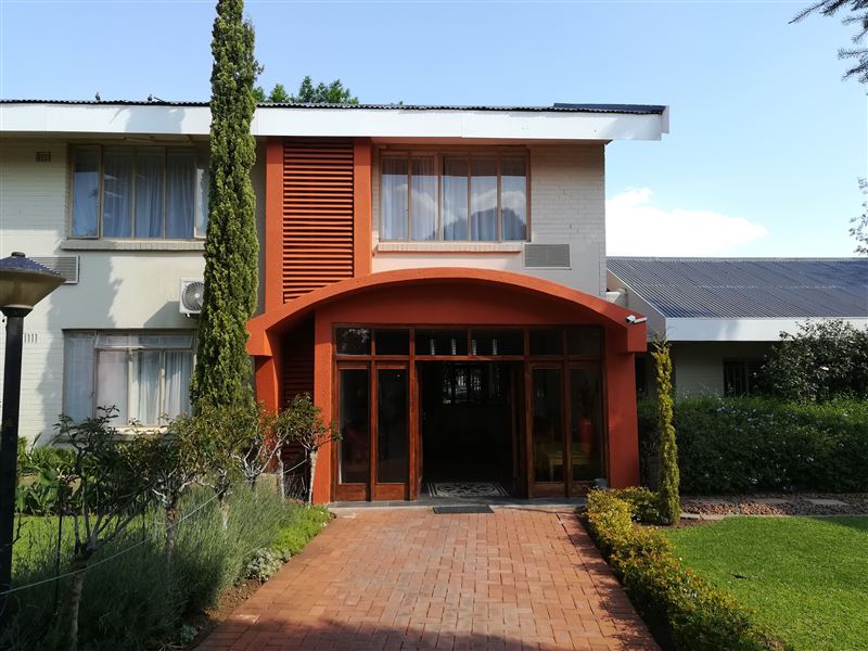 Entrance to Reception