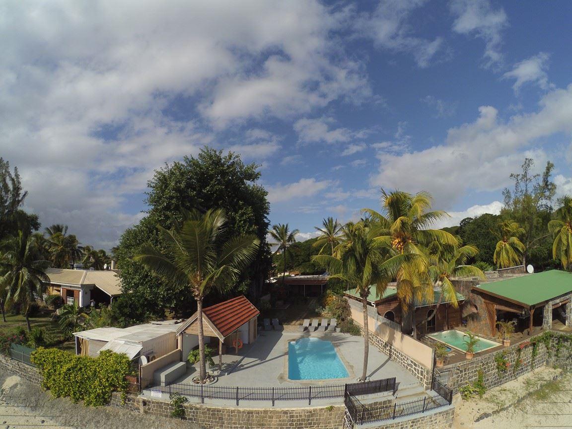 Villasun Beachfront Villa | Flic en Flac Self-catering