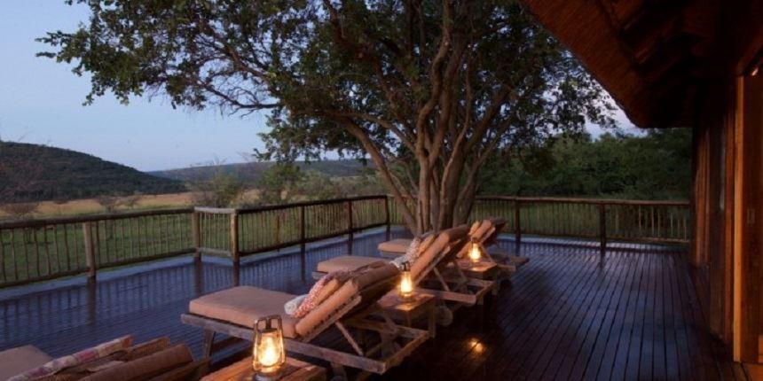 iHolidays - iBhubesi Lodge | Accommodation Vaalwater