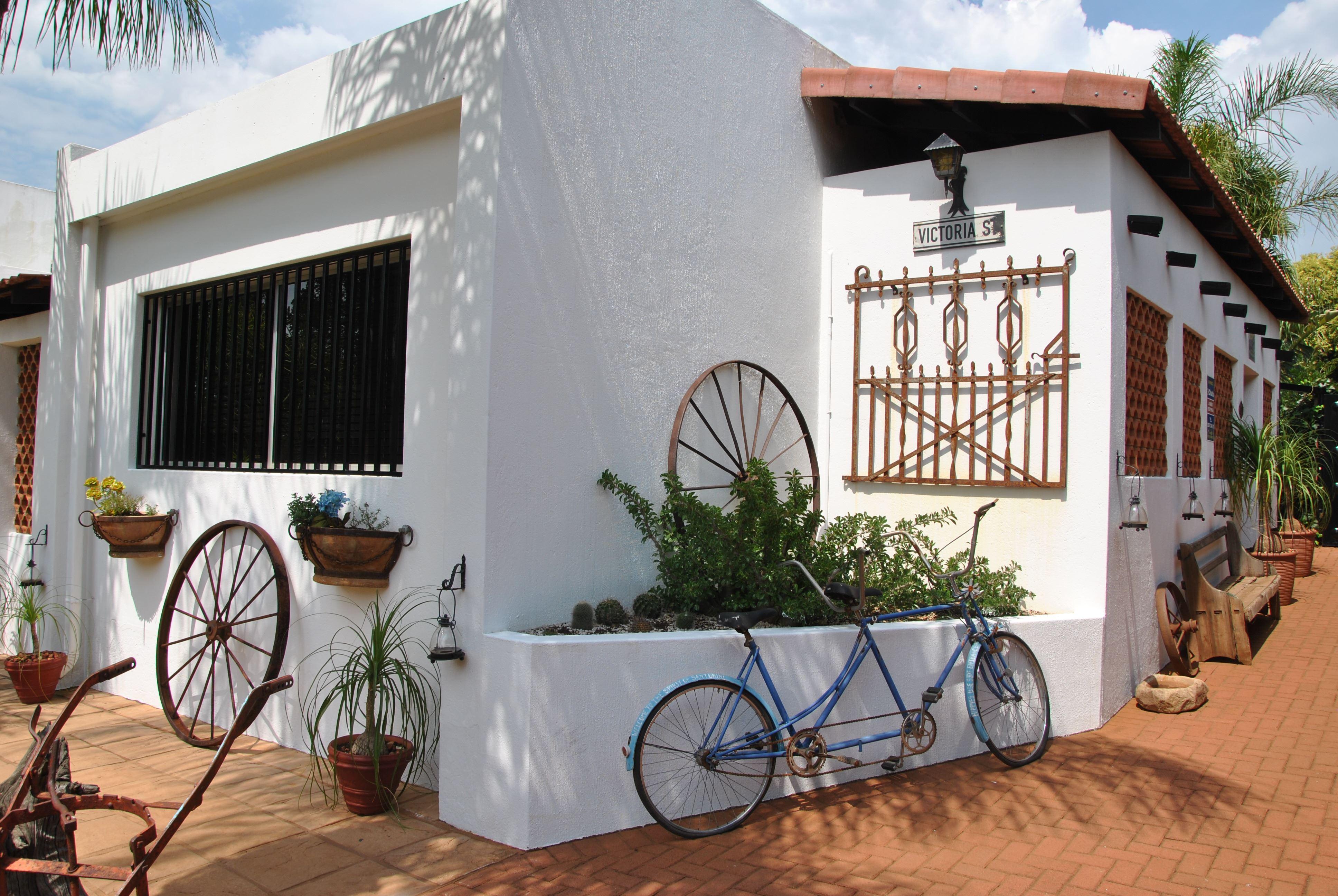 Santorini Suites Guest House | Hutten Heights Accommodation