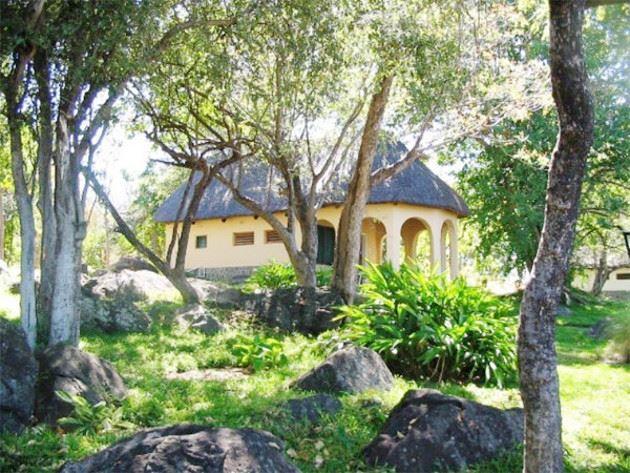 Lakeview Chalets | Accommodation Sinazongwe