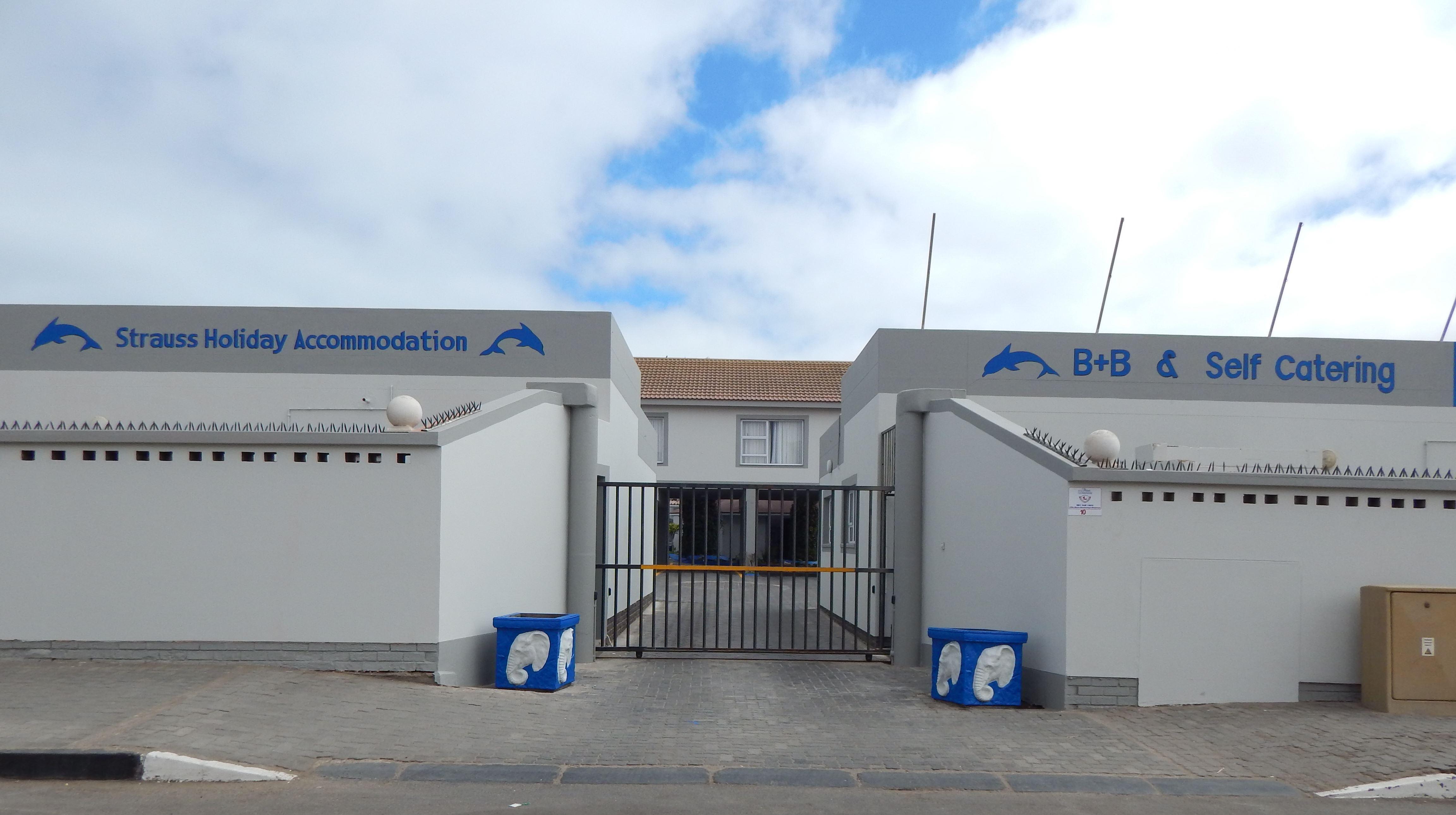 Strauss Holiday Accommodation and B&B