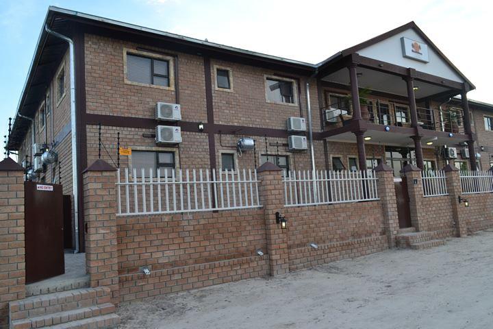 Roadhouse Guest House | Omuthiya Accommodation