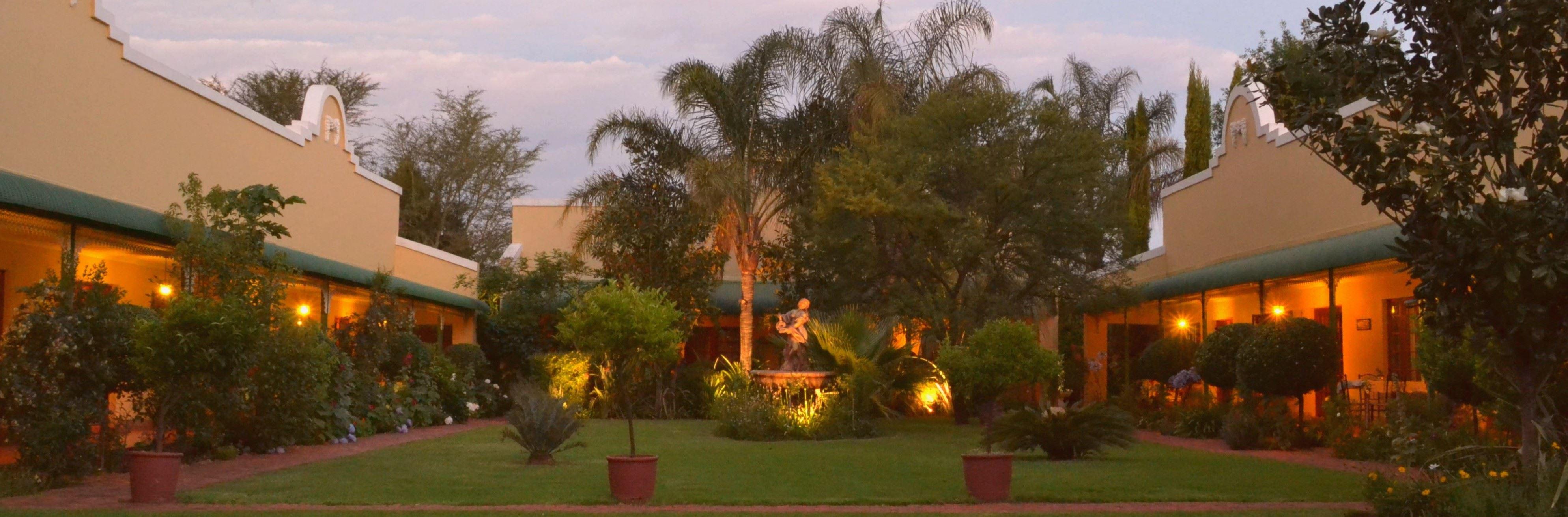 Villa La Pensionne Guest House | Accommodation Akasia