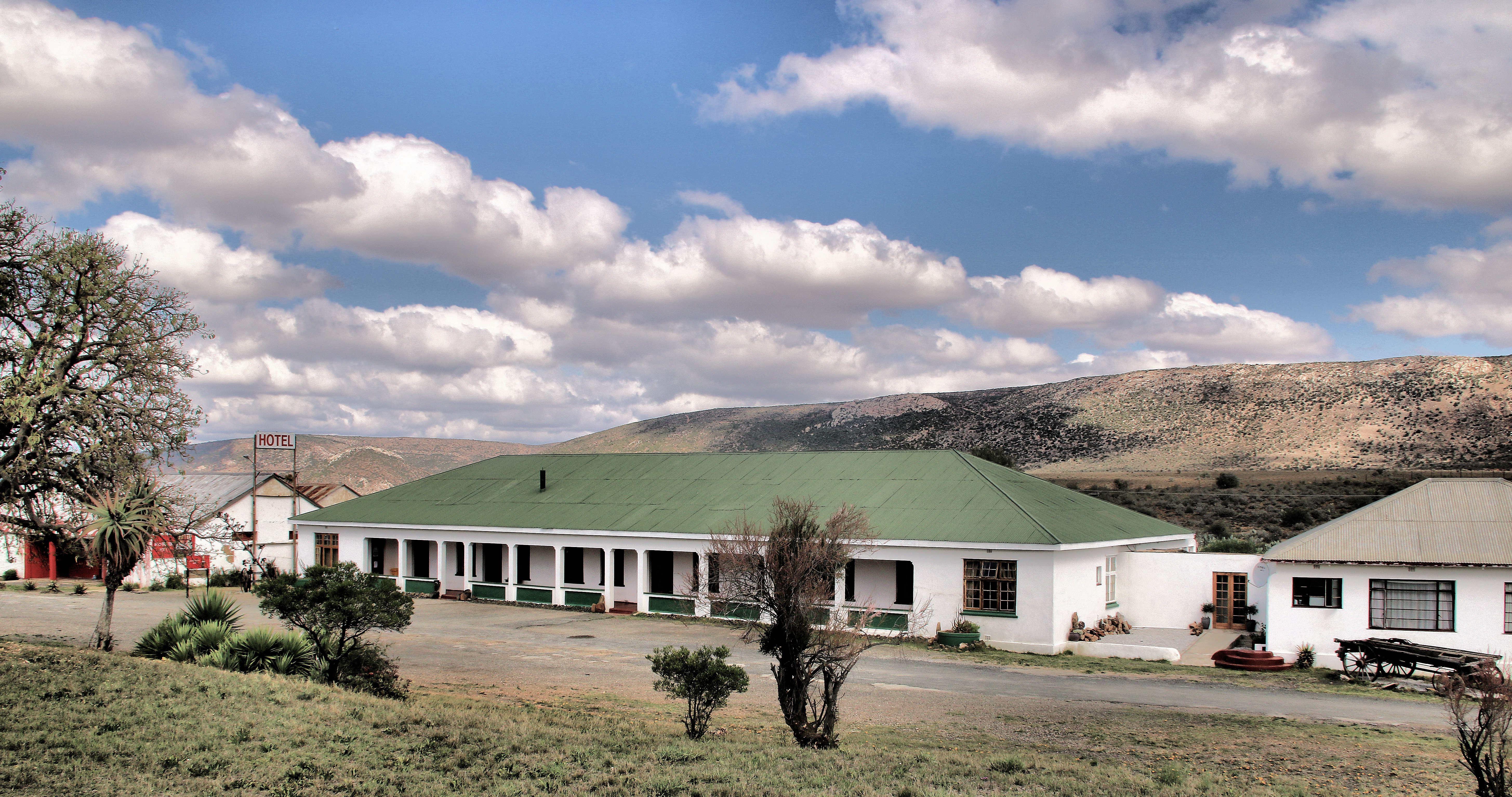 Wolwefontein Hotel | Kleinpoort Self-catering