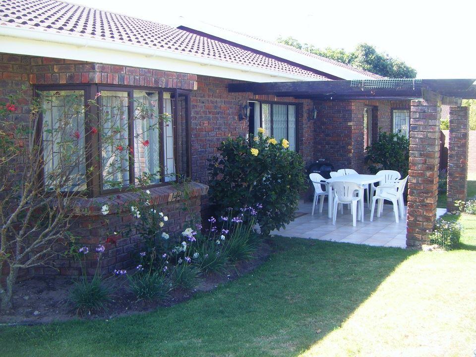 Toni's Place | Accommodation Robberg Ridge