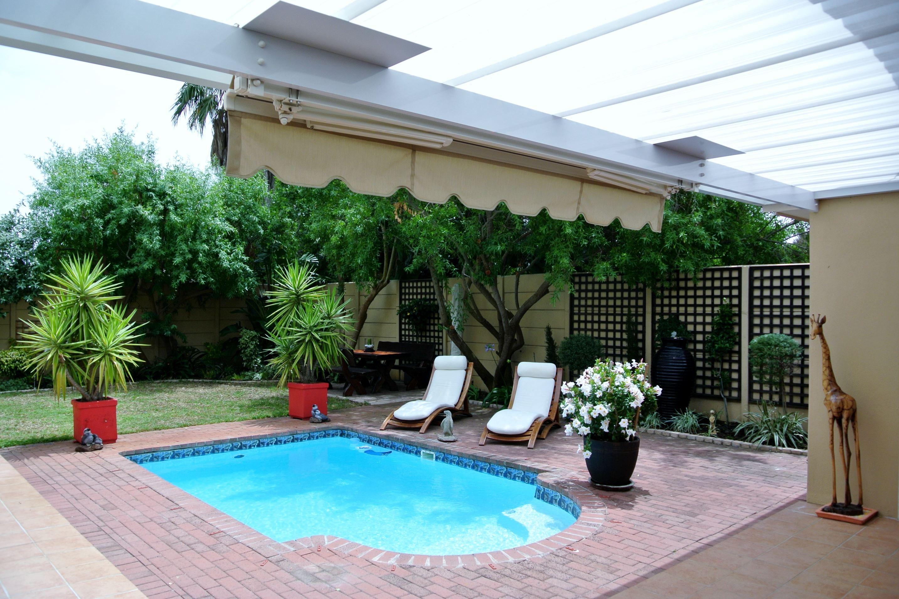 Luxury Holiday Apartment | Accommodation Table View