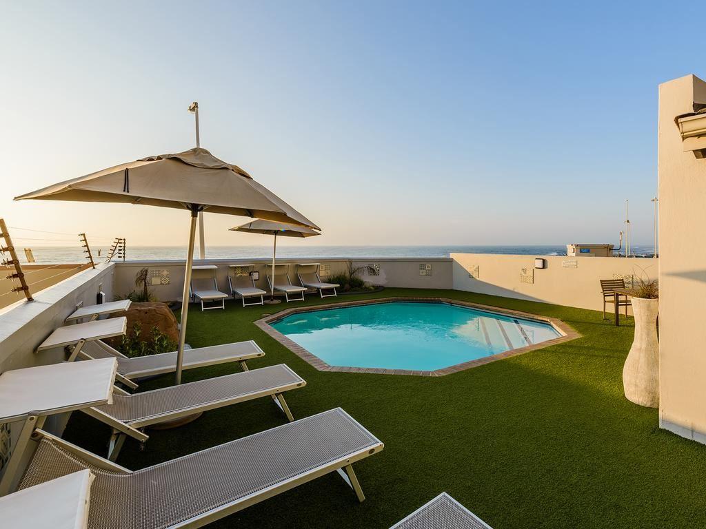 Dolphin View Cabanas | Umdloti Beach Accommodation