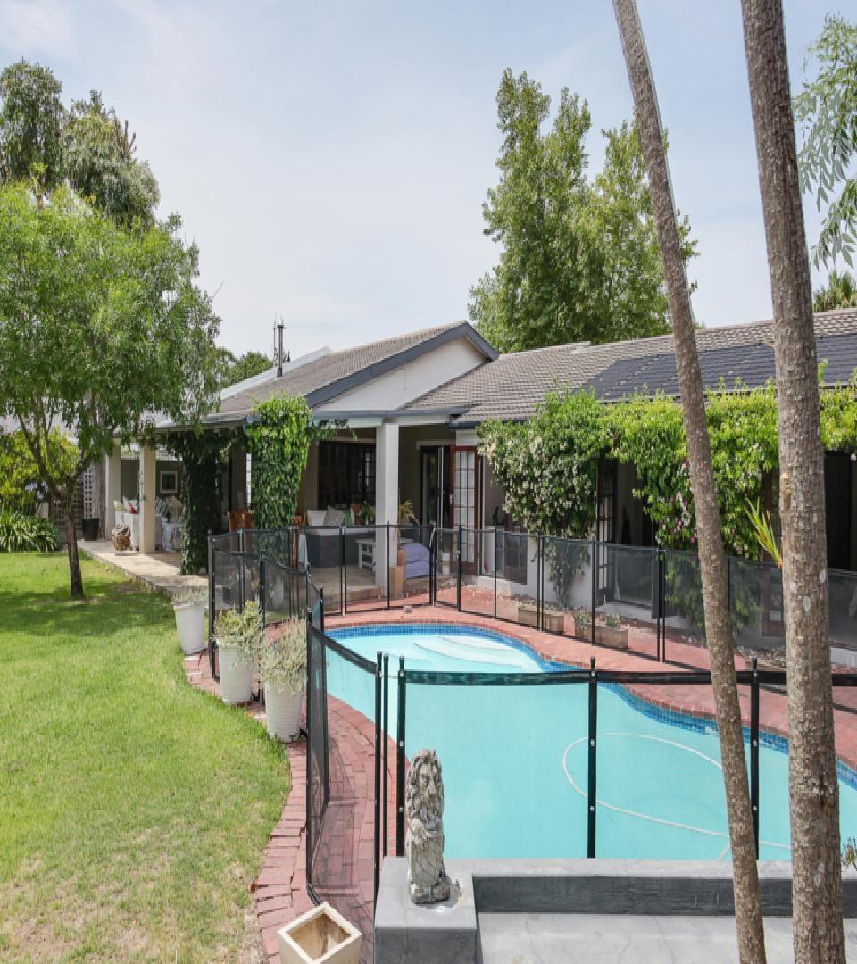 Parade Hills | Constantia Accommodation