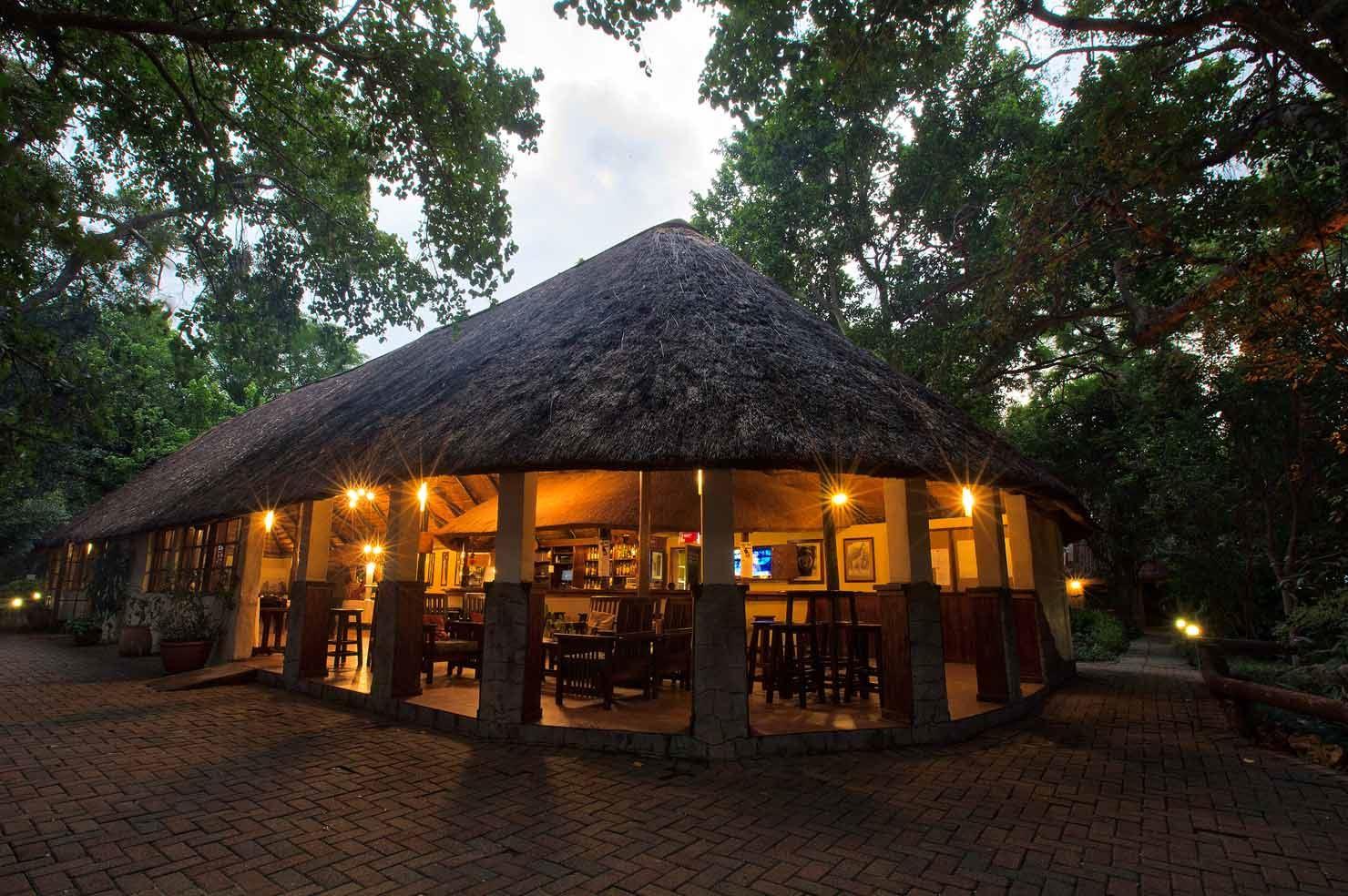Island Safari Lodge | Maun Accommodation