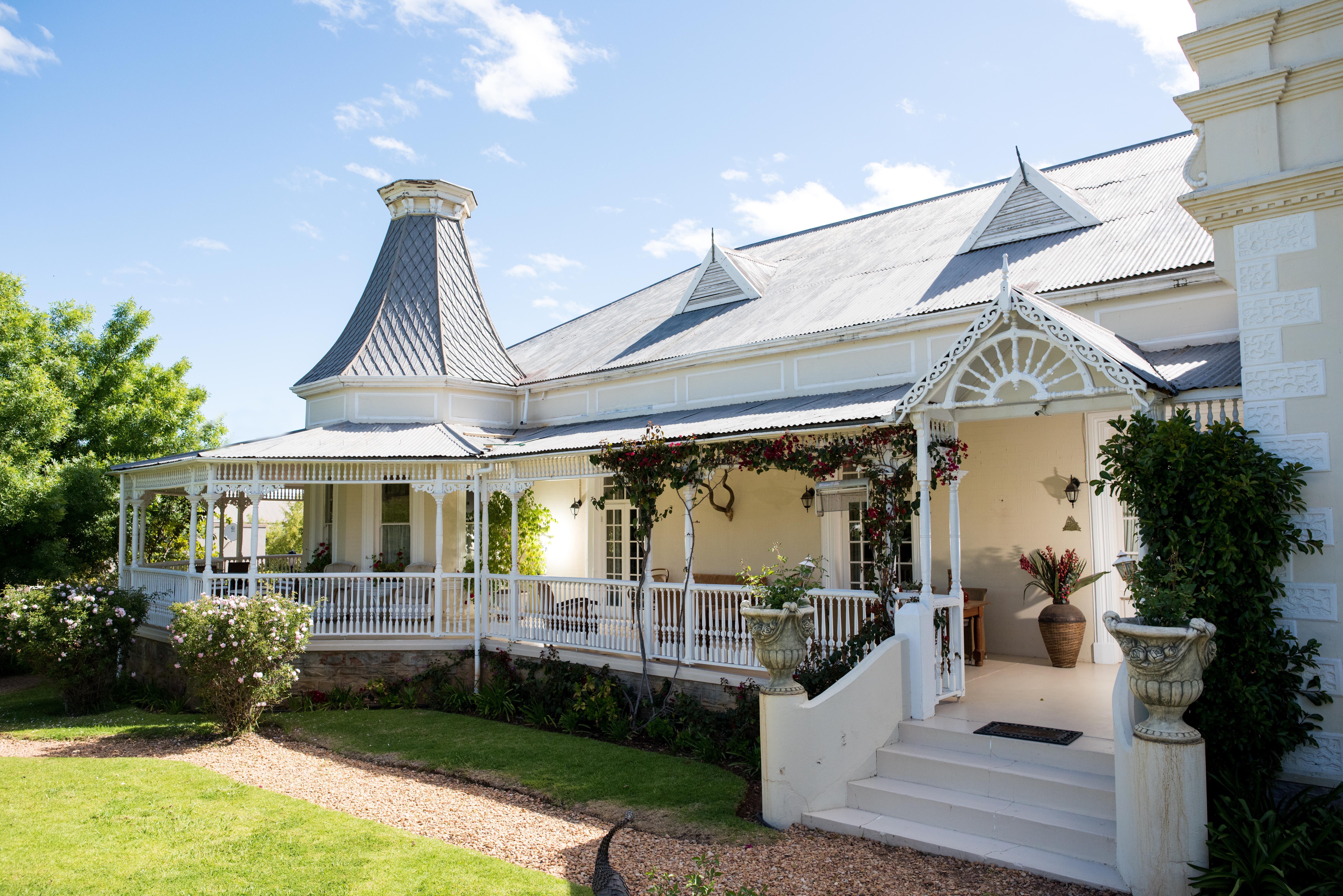 Volstruispaleis B&B | Ladismith Accommodation