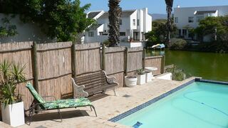 Sun-kissed Haven | Accommodation Marina da Gama
