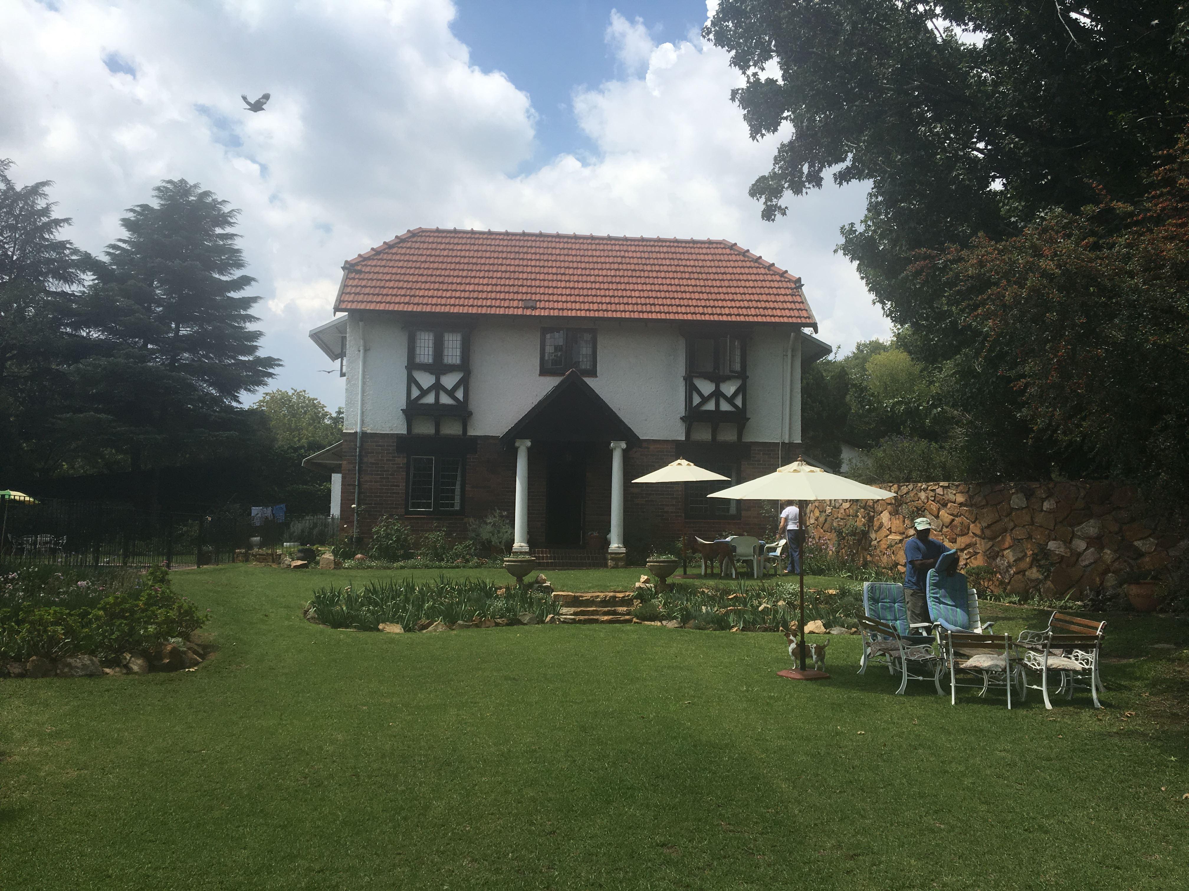 Jentina's Guest House | Accommodation Parkview
