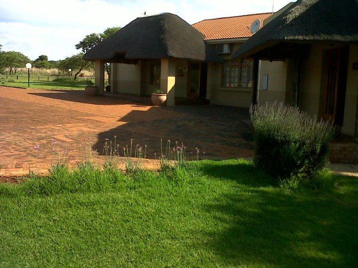 Dinoko Country Lodge | Lodges Polokwane (Pietersburg)