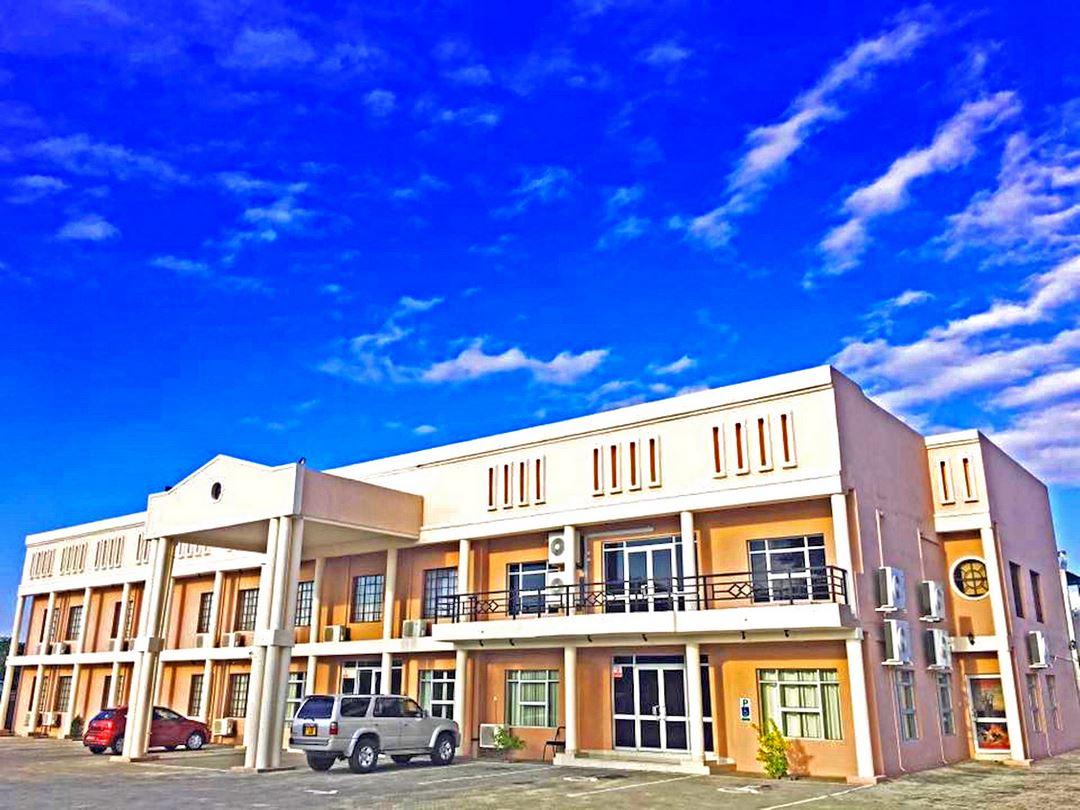 Adansonia Hotel | Hotels Maun