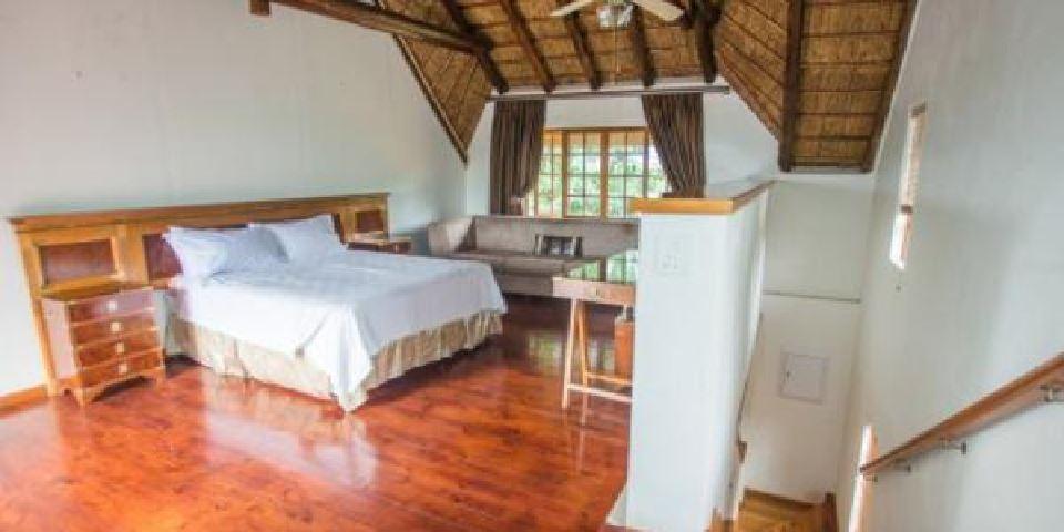 HoyoHoyo Koeltehuis | Numbi Park Accommodation