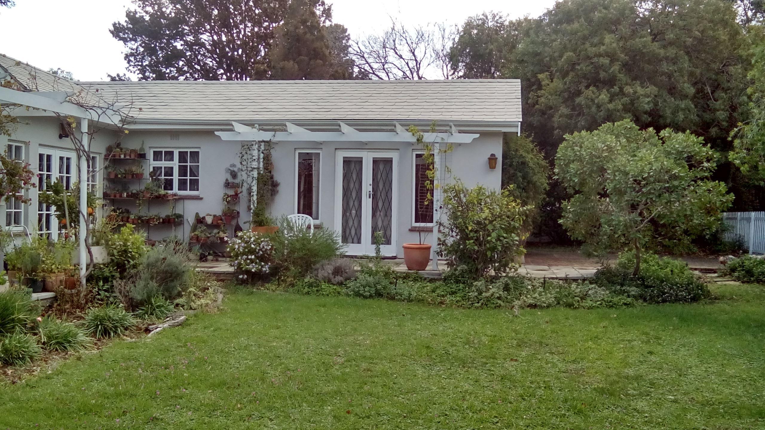White Picket Fence Cottage on Immelman | Accommodation Natures Valley (CT)