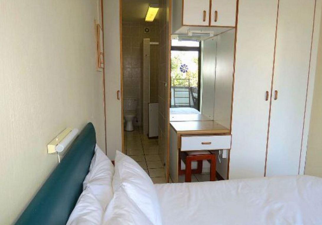 Dumela Flat 4