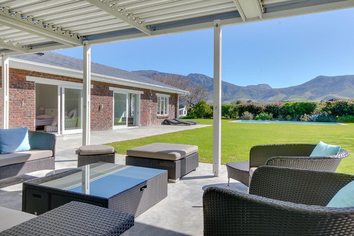Cherry Lane | Accommodation Belle Constantia