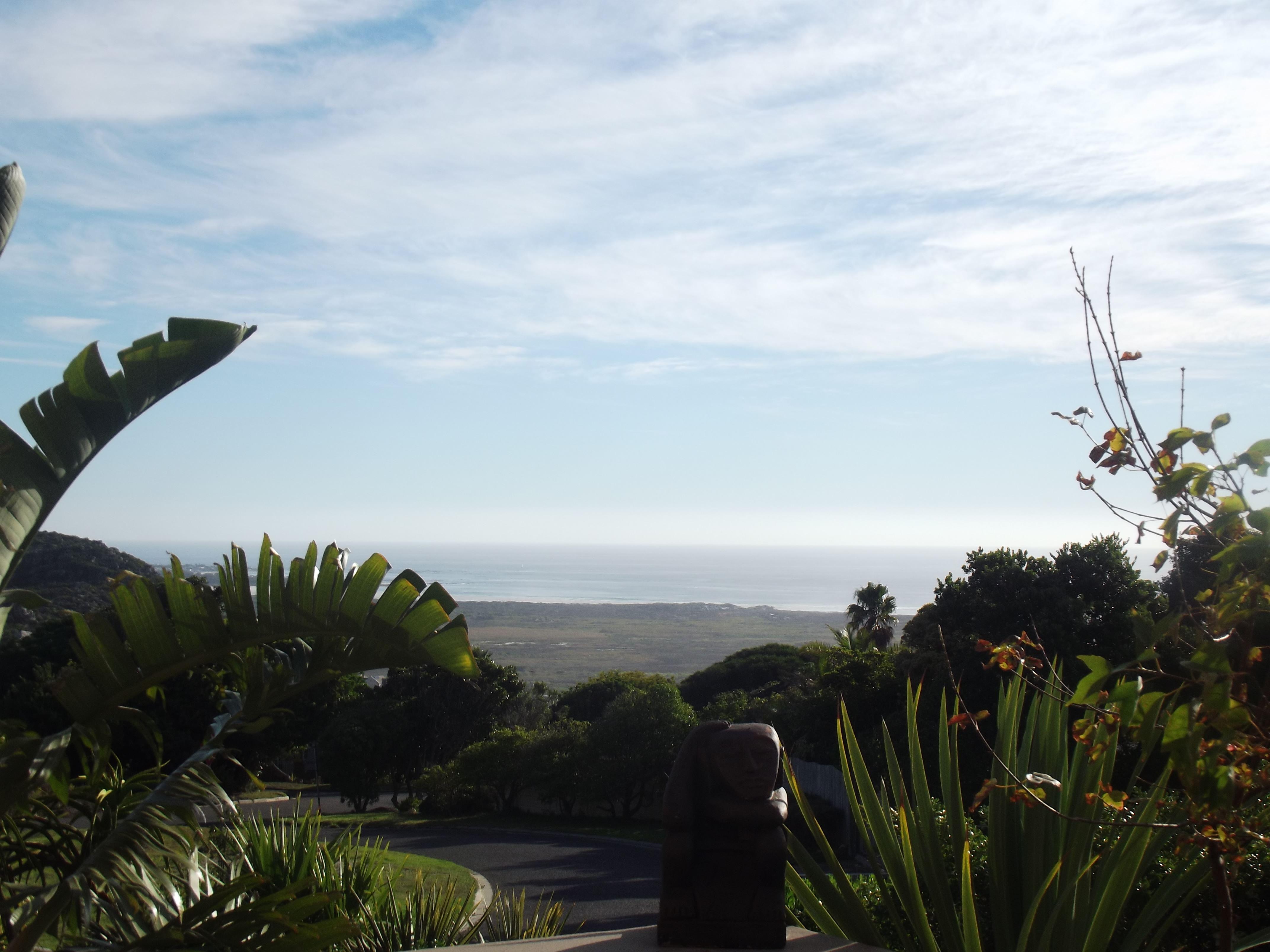 Topshelf | Accommodation San Michel
