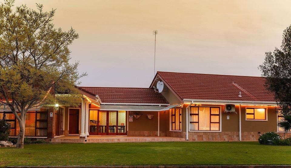 Karoo Fountain Luxury Guesthouse De Aar | De Aar Accommodation