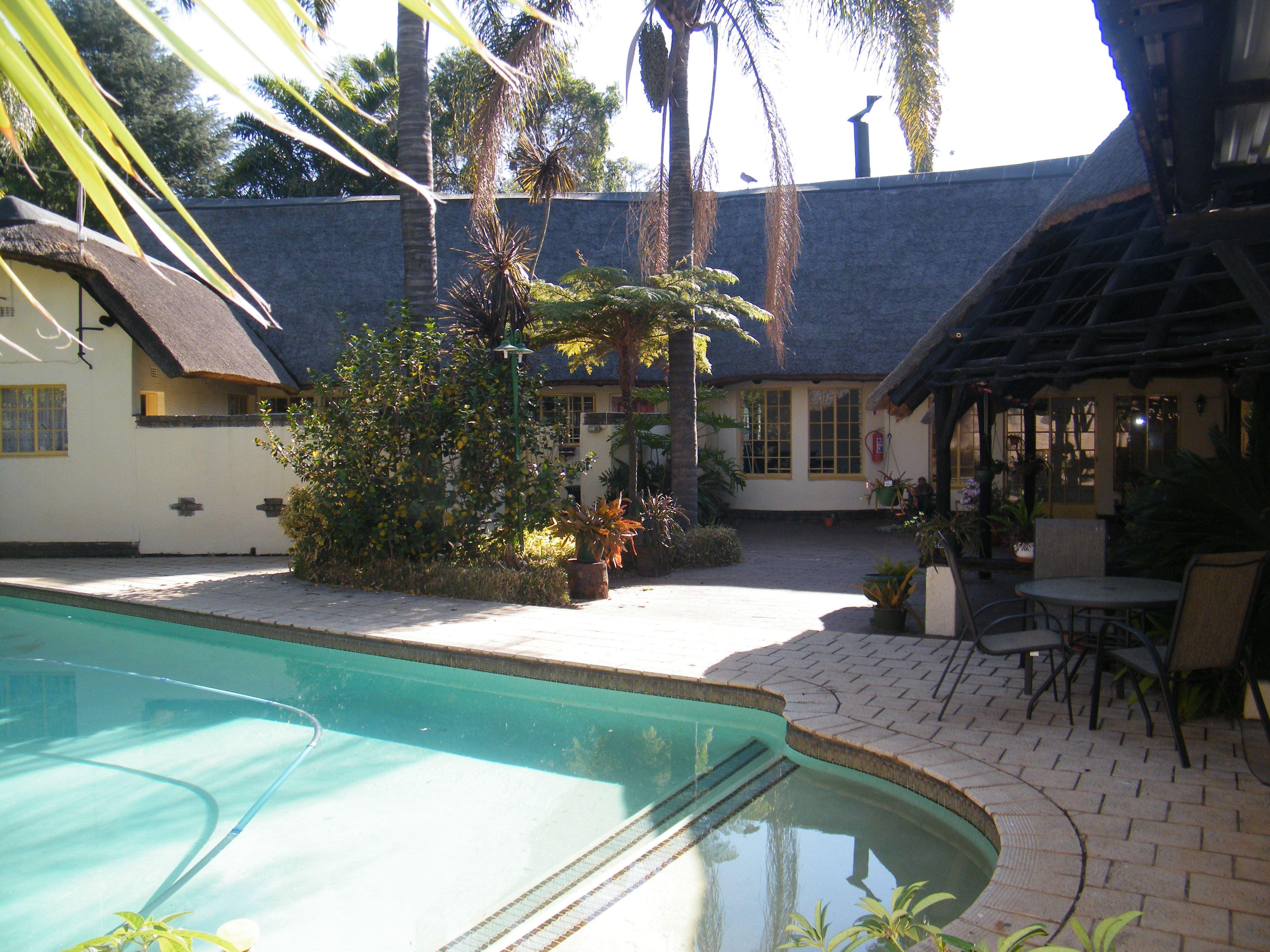 Khesa Guesthome | Glen Marais Lodges