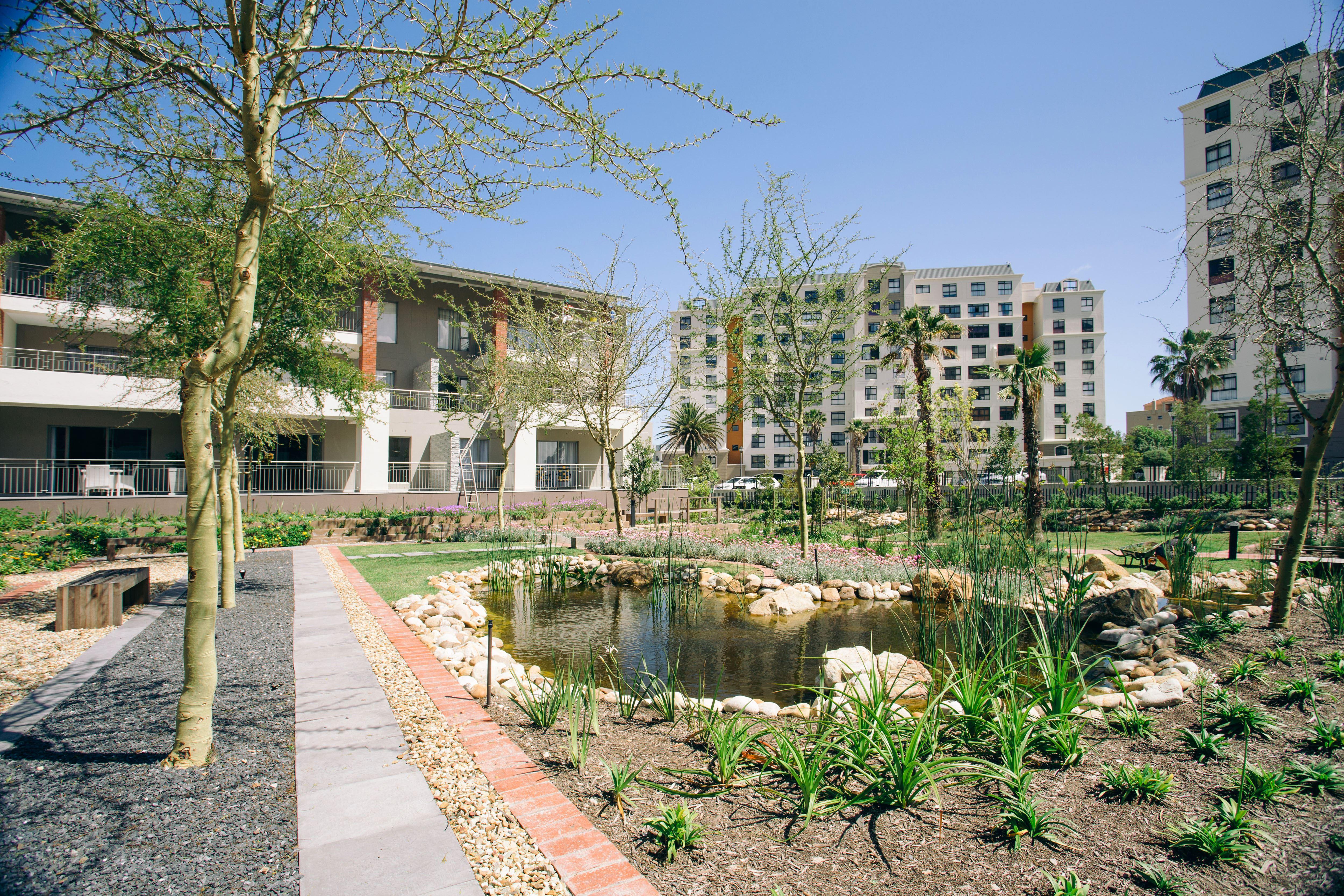 Deluxe Apartment Mayfair Reserve Your Hotel, SelfCatering, or Bed