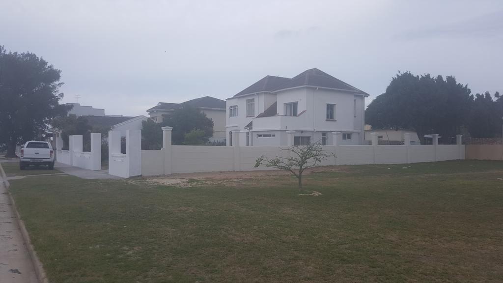 Beachway B&B | Summerstrand Accommodation