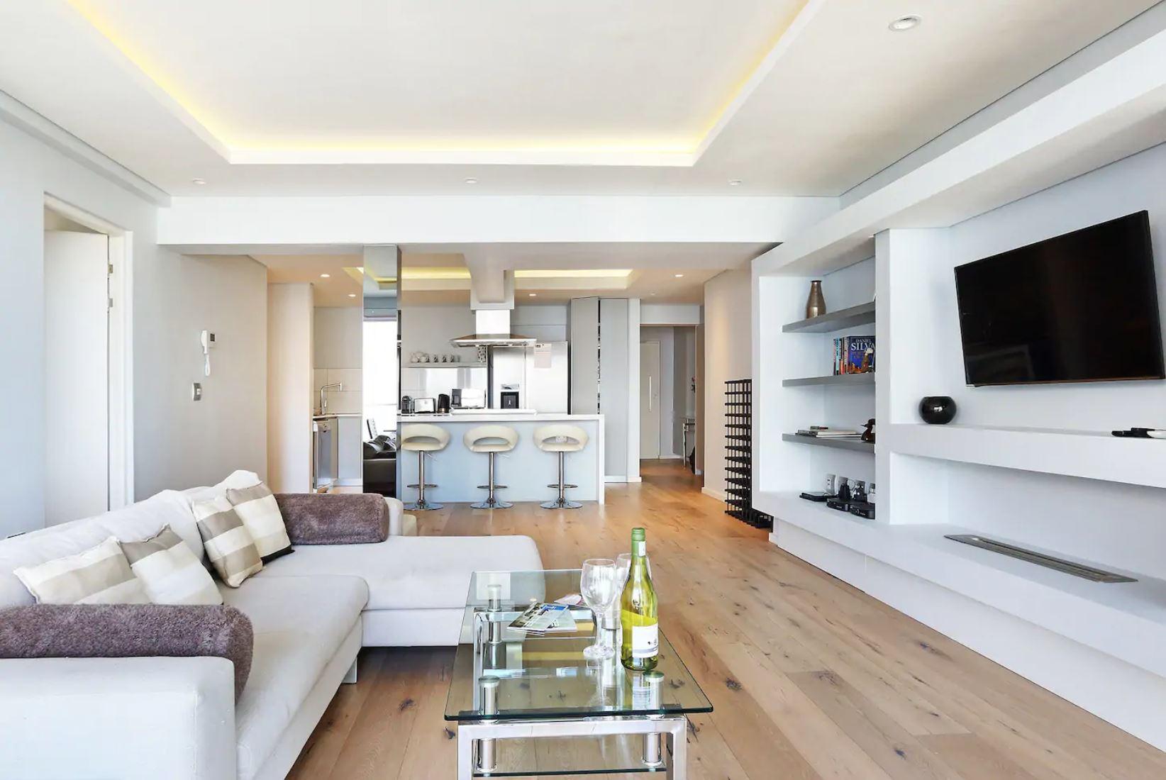 Four on C Luxury Suites | Sea Point Accommodation