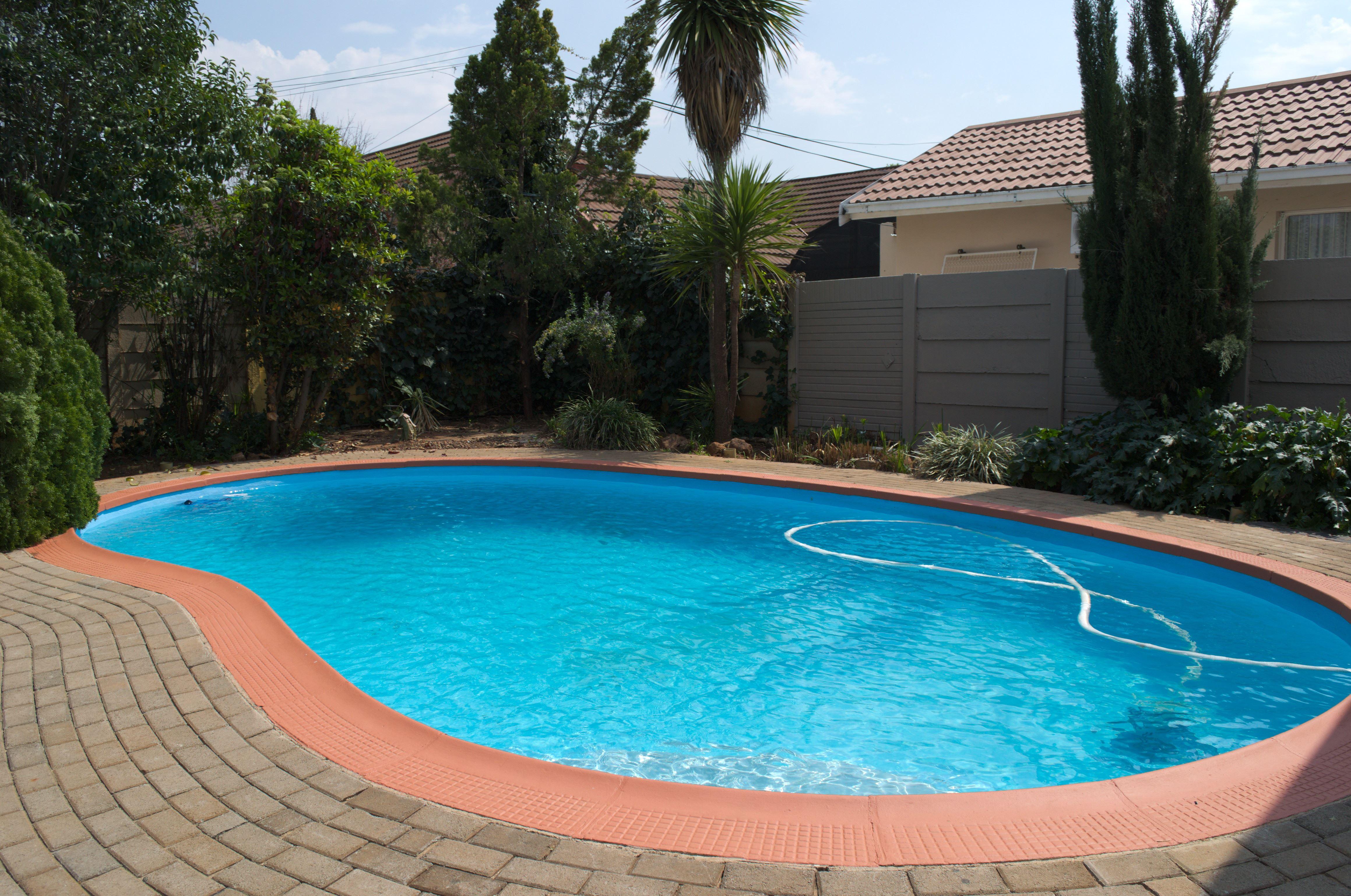 Pebble Fountain | Fichardt Park Accommodation