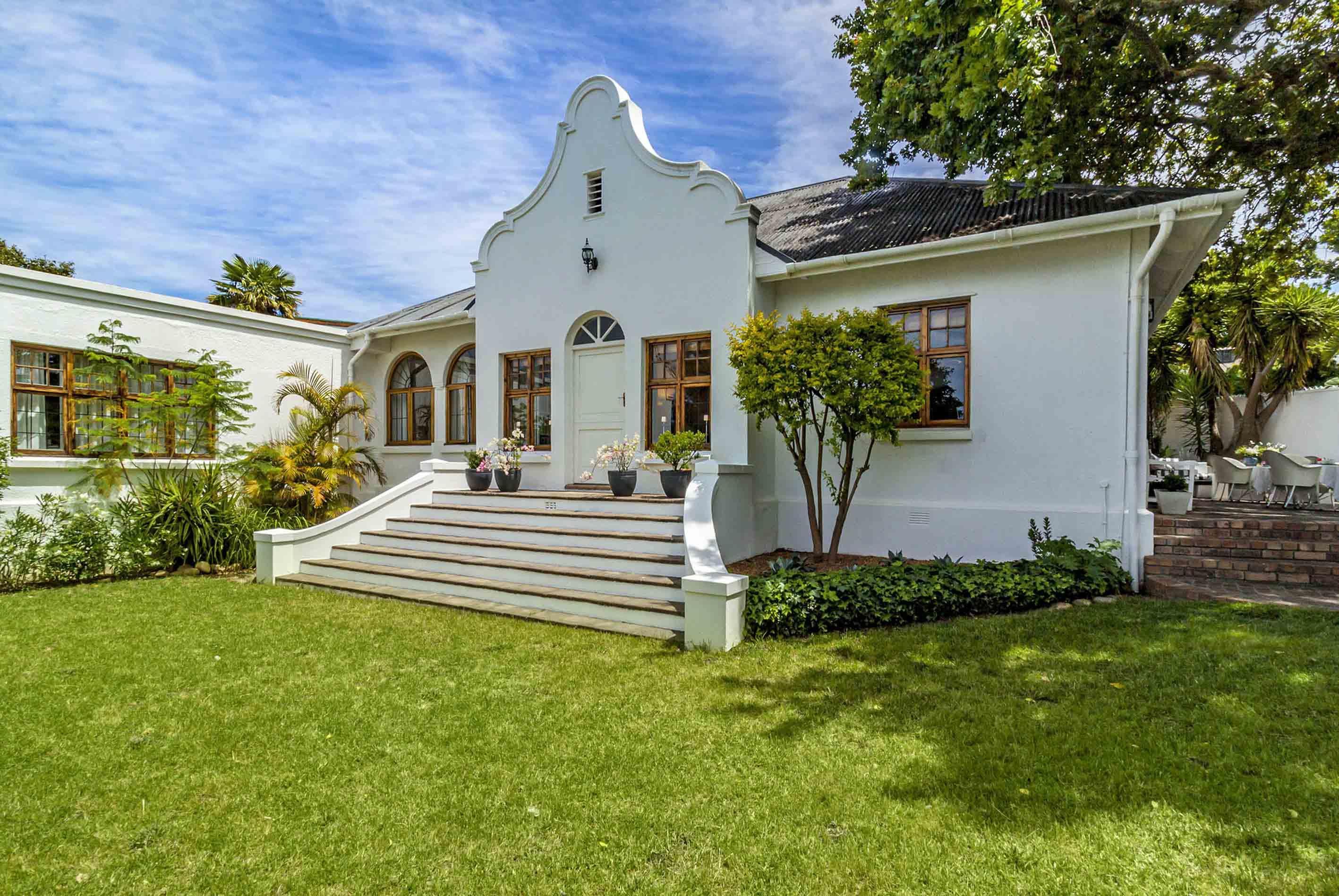 La Bonne Auberge | Accommodation Somerset West