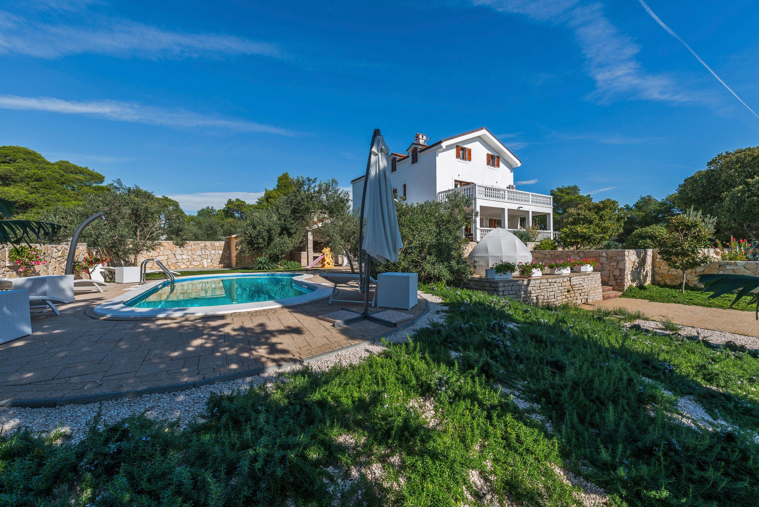 Luxury Villa Vedrana | Pirovac Accommodation