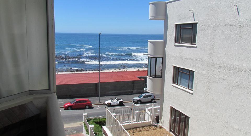Blue Waters 34 | Accommodation Sea Point