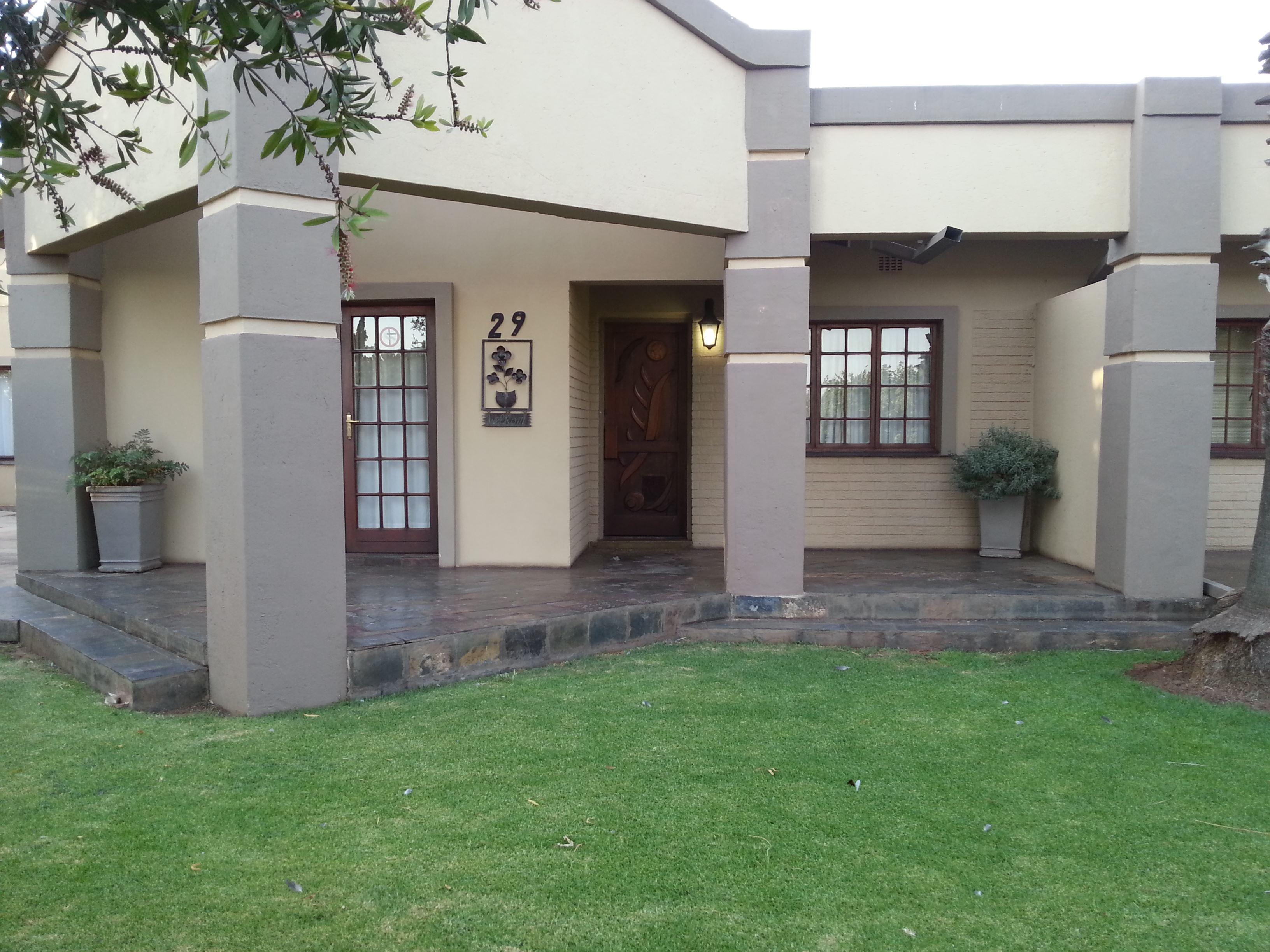 Bonaledi Overnight Accommodation & Guesthouse | Accommodation Lichtenburg