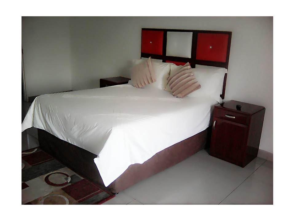 Omnyamana Guesthouse | Self-catering Ladysmith (KwaZulu-Natal)