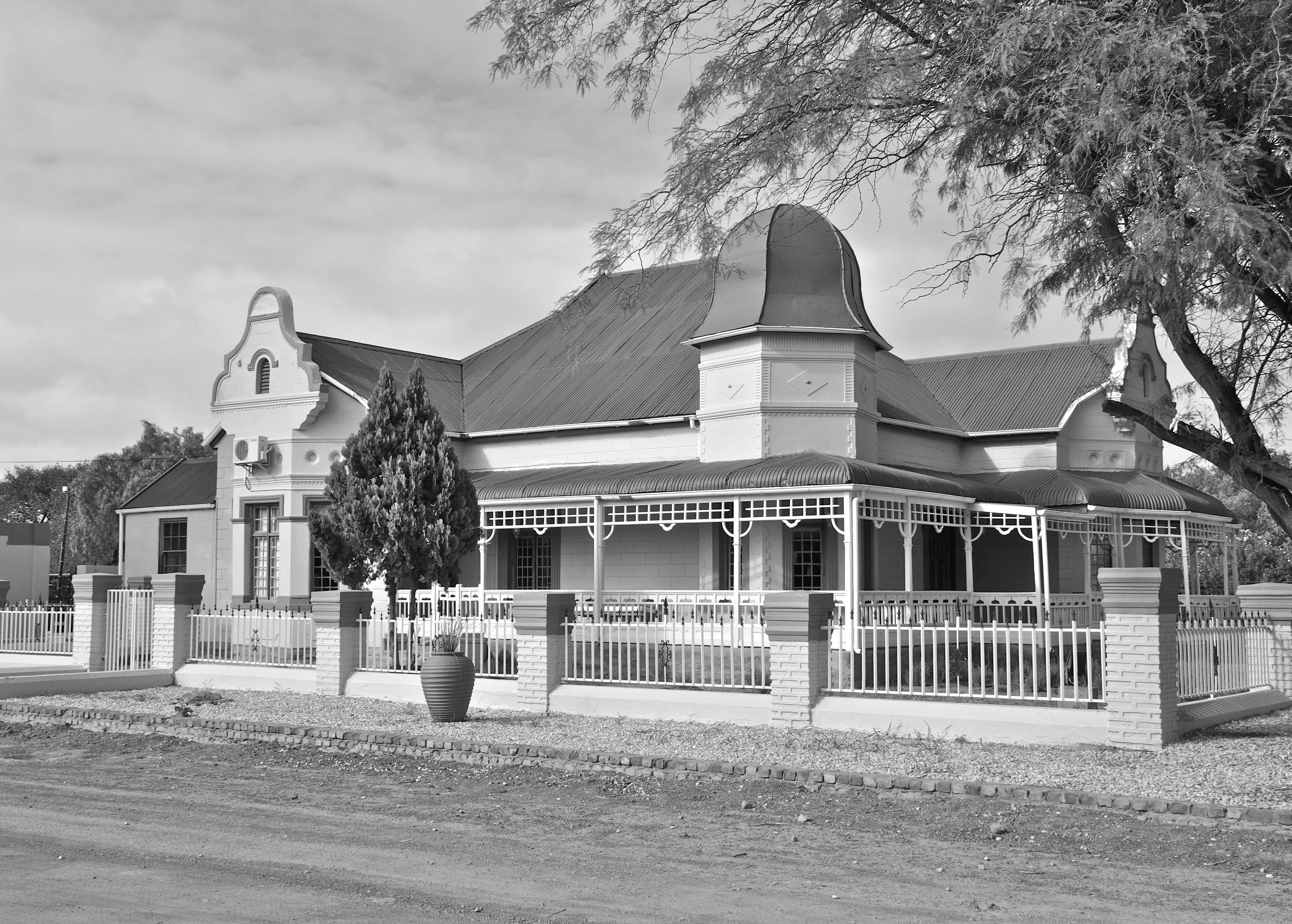 Karoo Moons | Accommodation Aberdeen