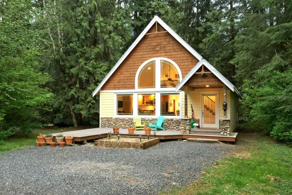 Snowline Cabin #1 | Glacier Self-catering