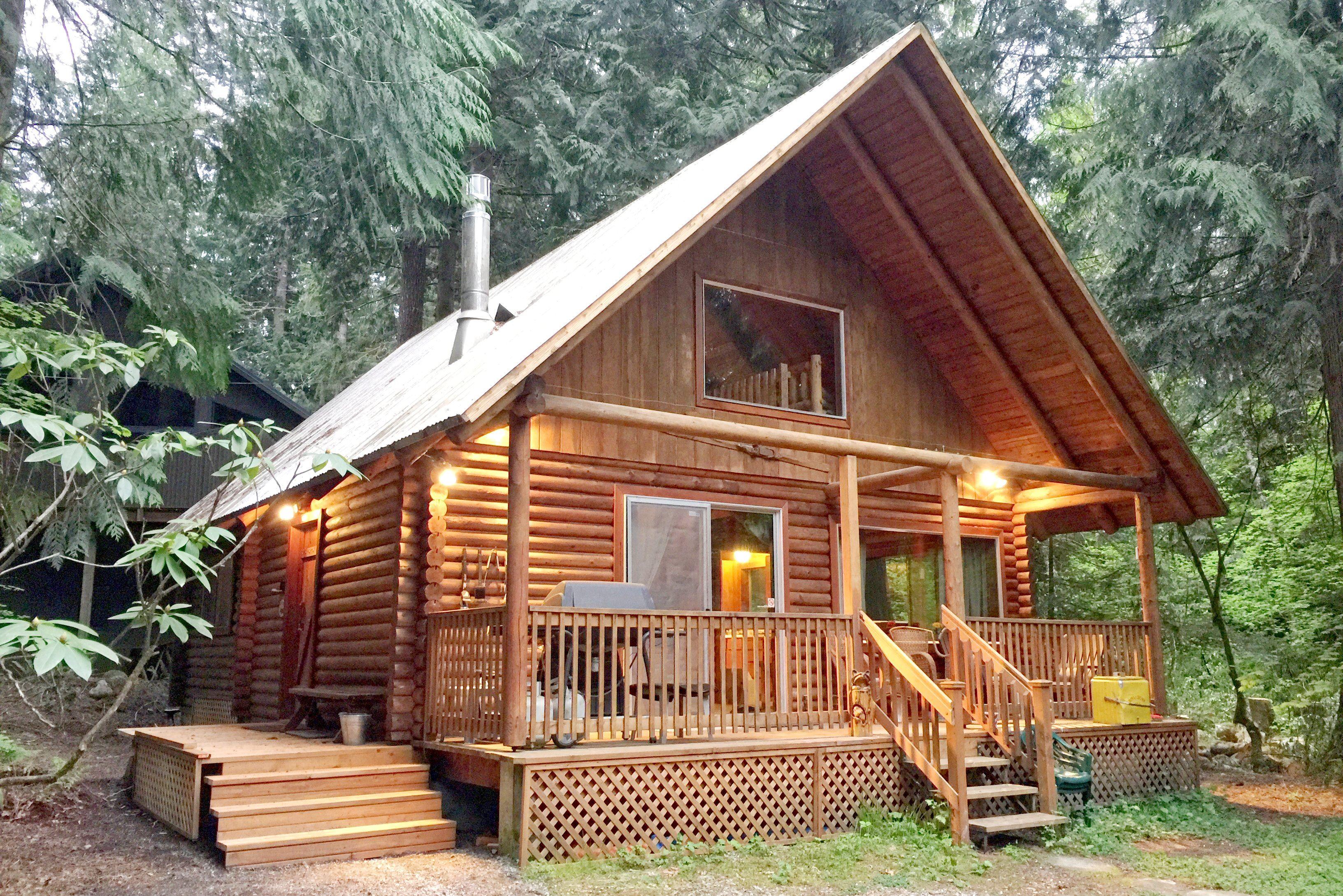 Mt. Baker Rim Cabin #17 | Glacier Accommodation