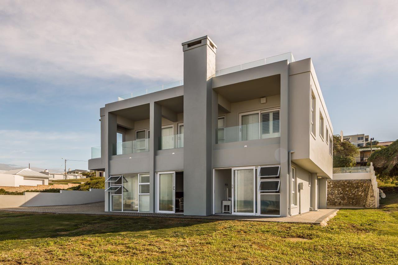 Marine Drive 87 | Struisbaai Accommodation