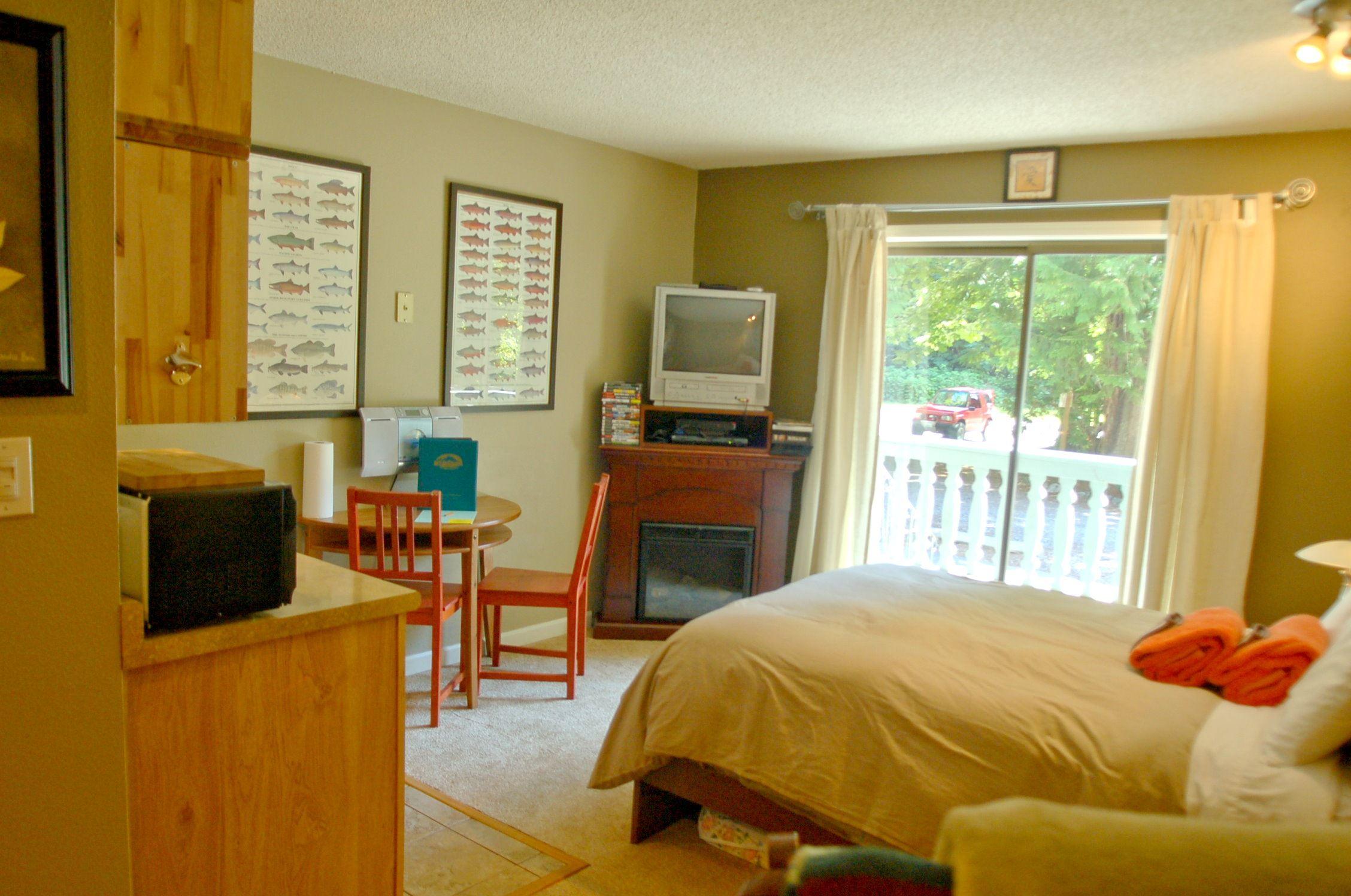 #37 Snowline Lodge
