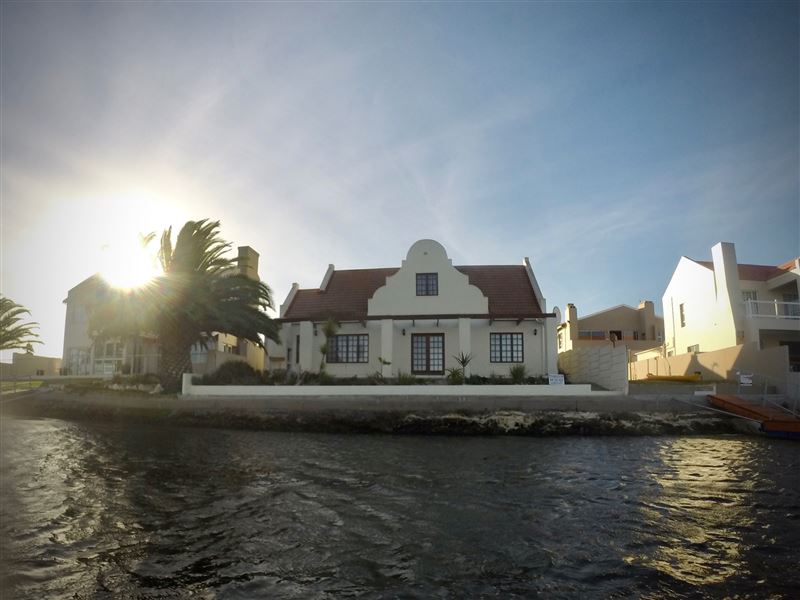 The self catering house from the water