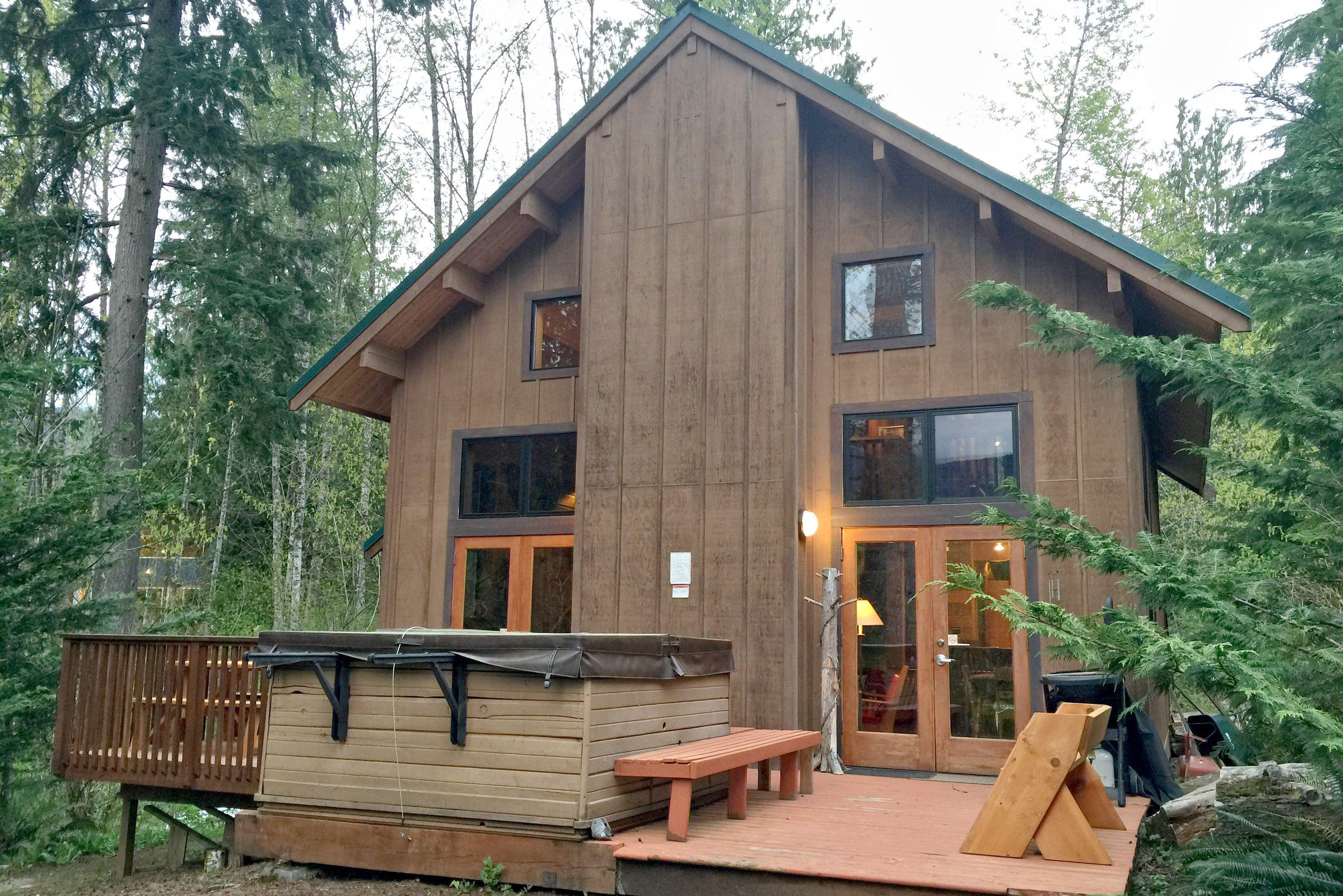 Mt. Baker Rim Cabin #44 | Glacier Accommodation