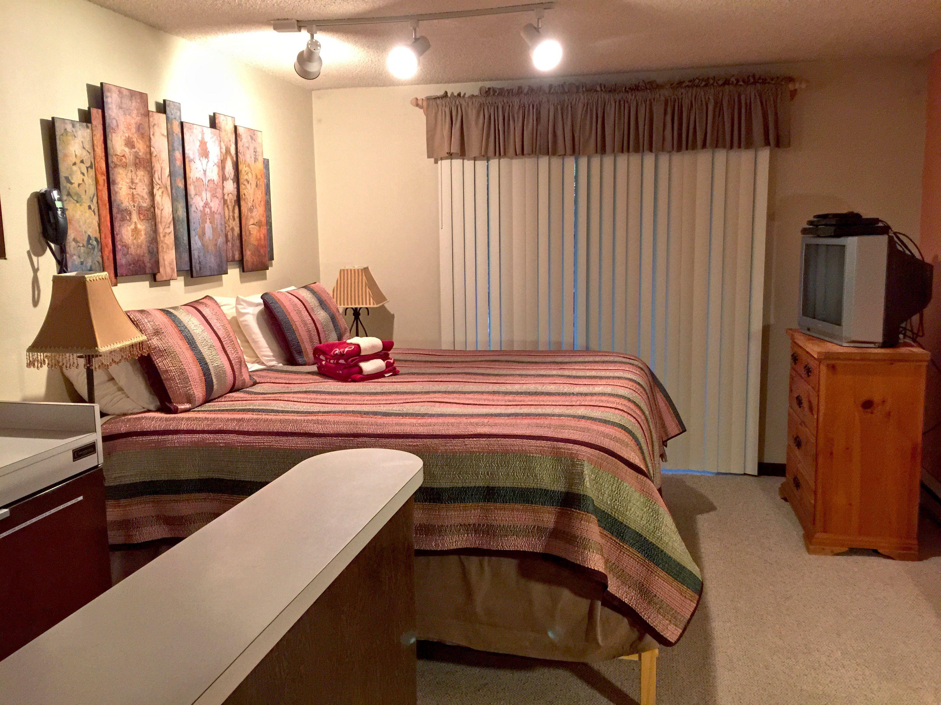 #46 Snowline Lodge Condo