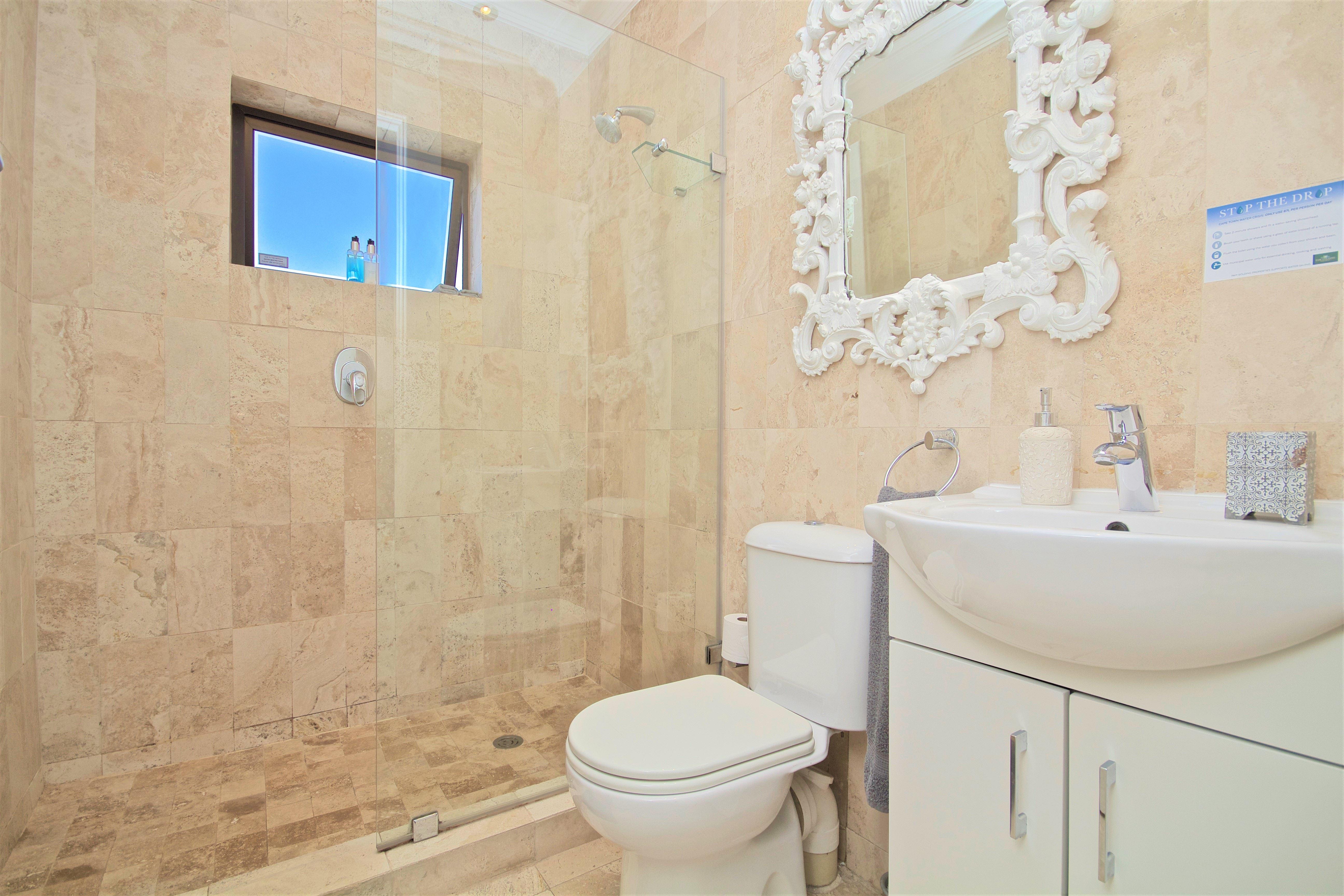 DELUXE STUDIO "Kitchenette, Pool access & BBQ area"