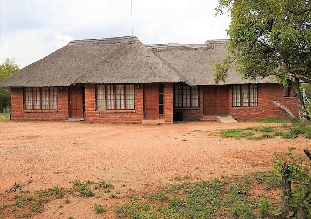 Bush Willow Chalets | Dinokeng Game Reserve Accommodation