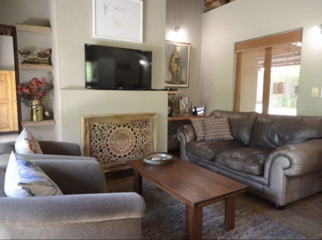11 Raptors Lodge | Hoedspruit Accommodation