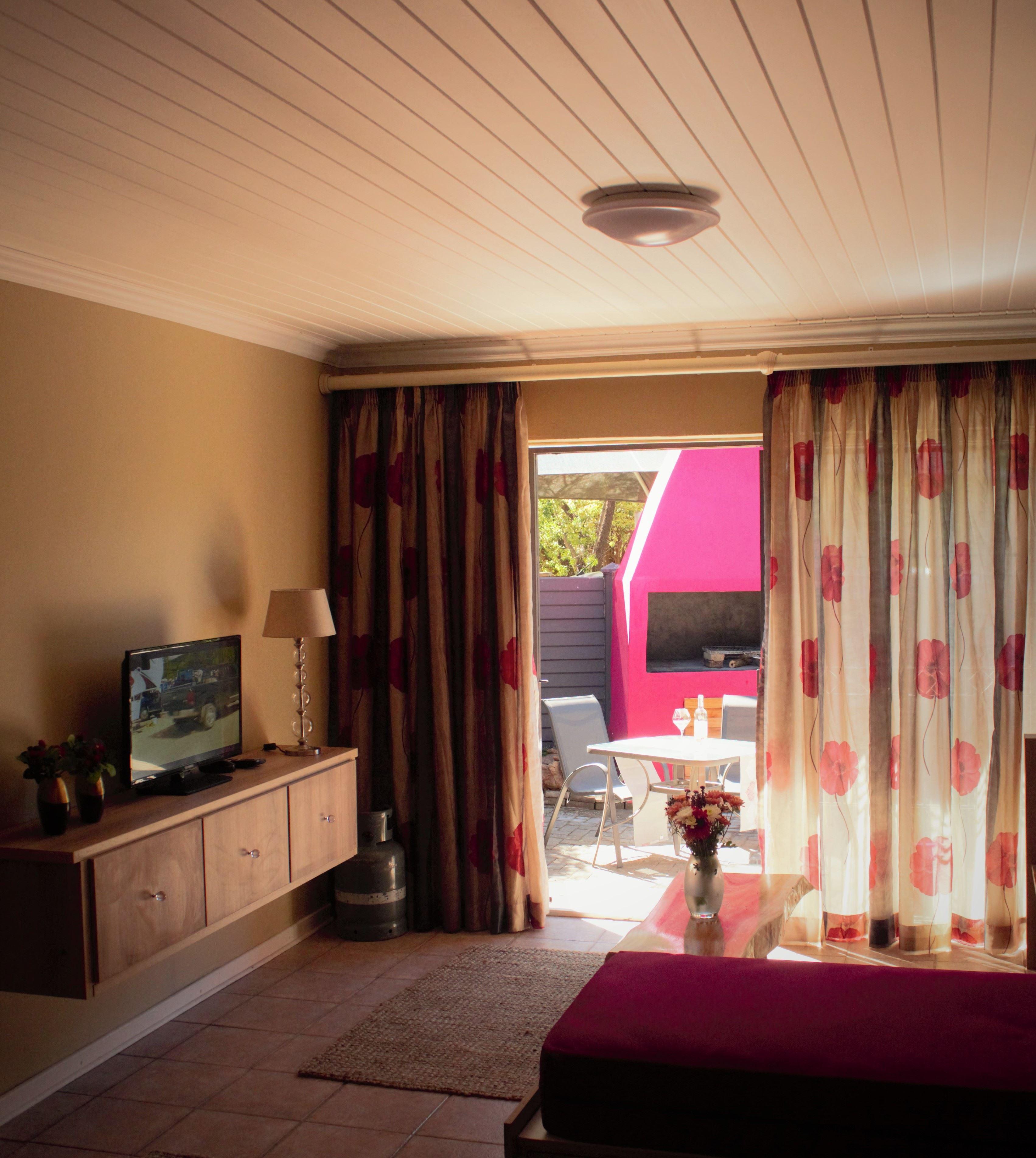 Cherrystone Self-catering Cottage | Pellissier Accommodation