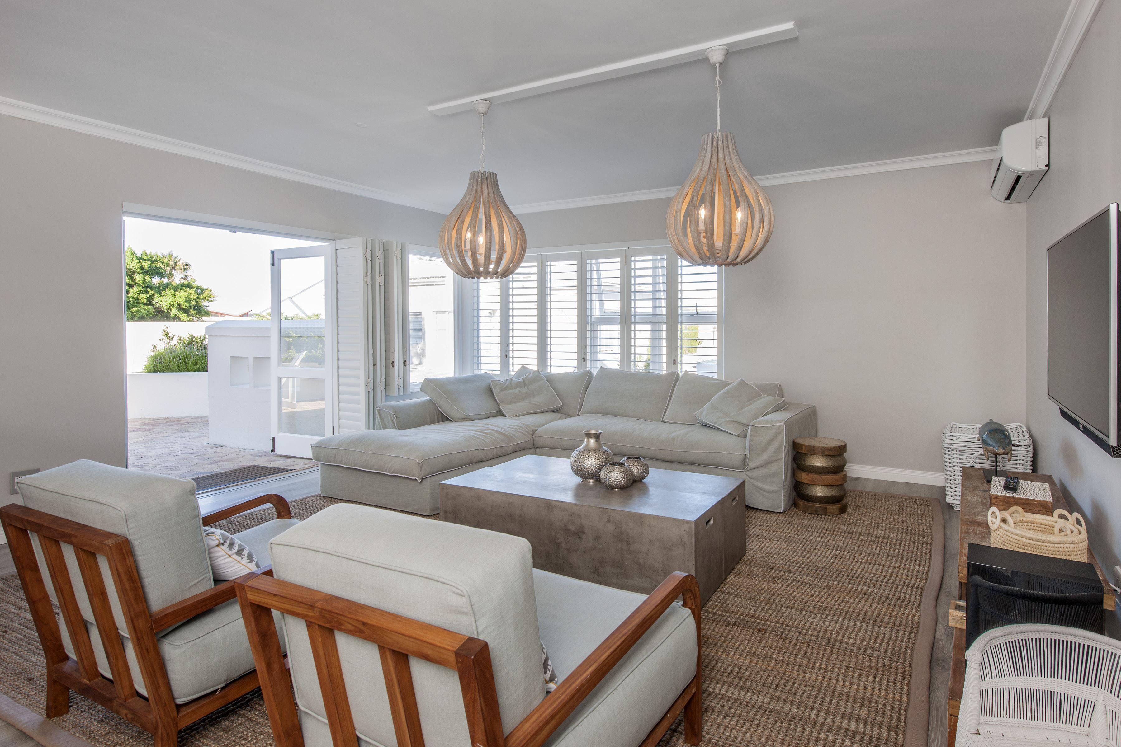 11 The Retreat | Camps Bay Accommodation
