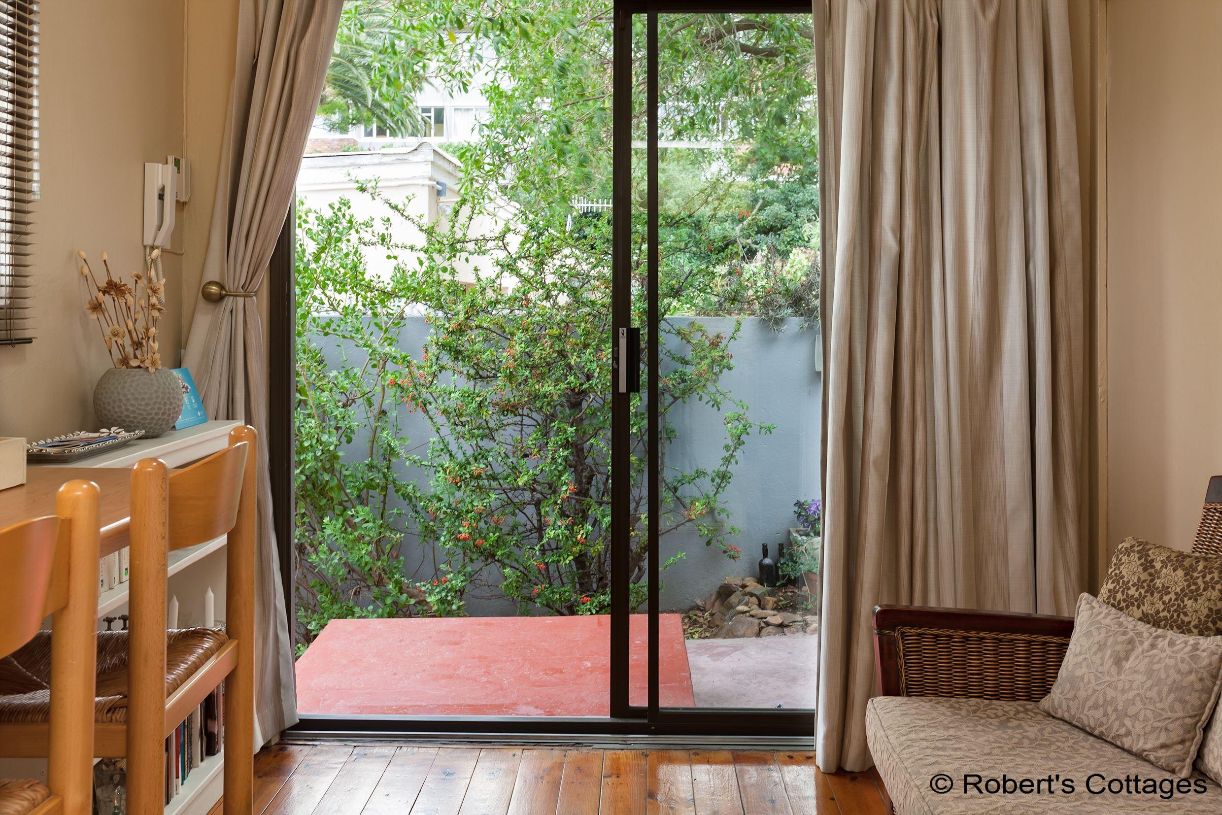 Robert's Cottages | Sea Point Accommodation