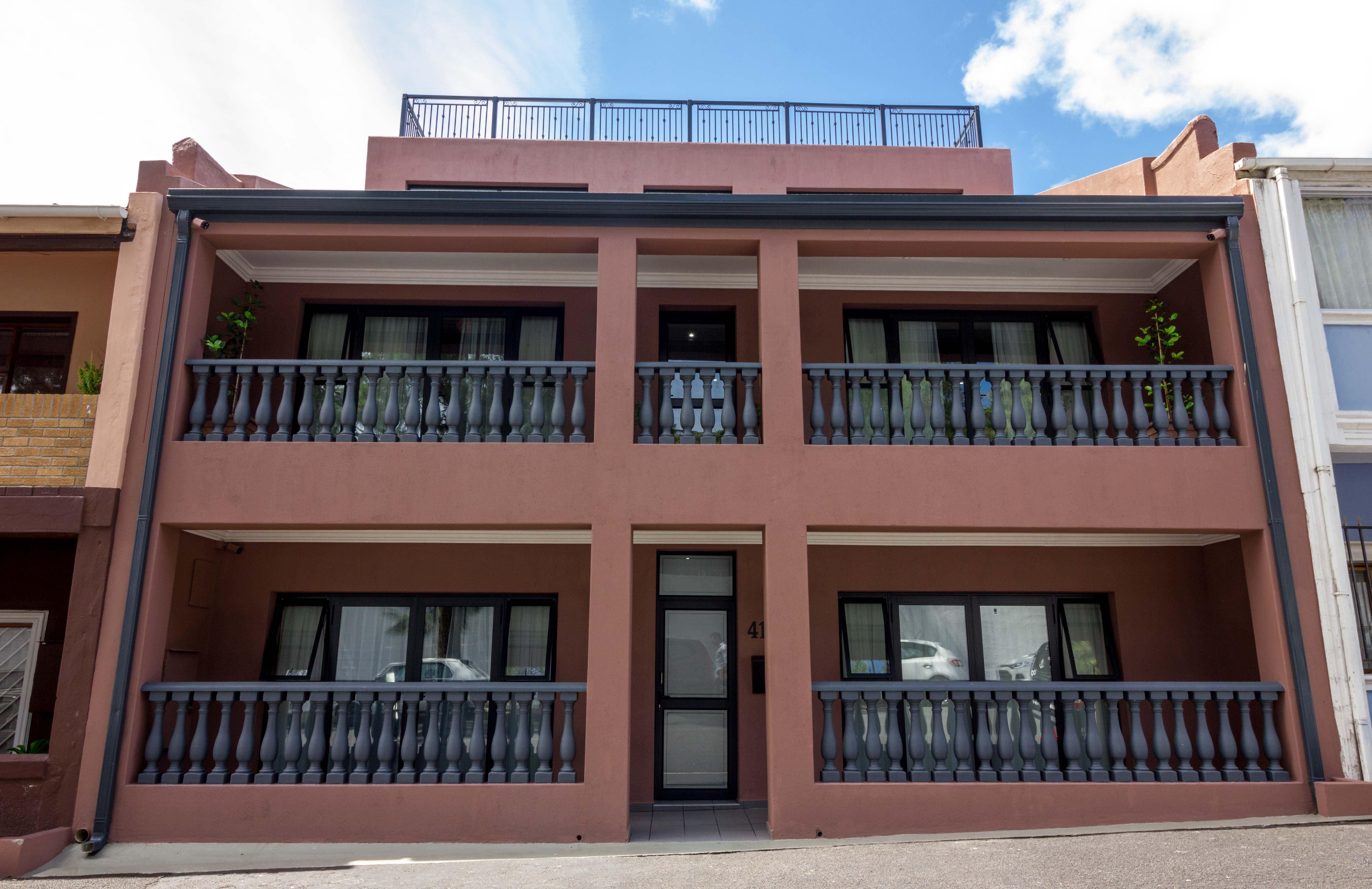 Nazari House | Self-catering Zonnebloem